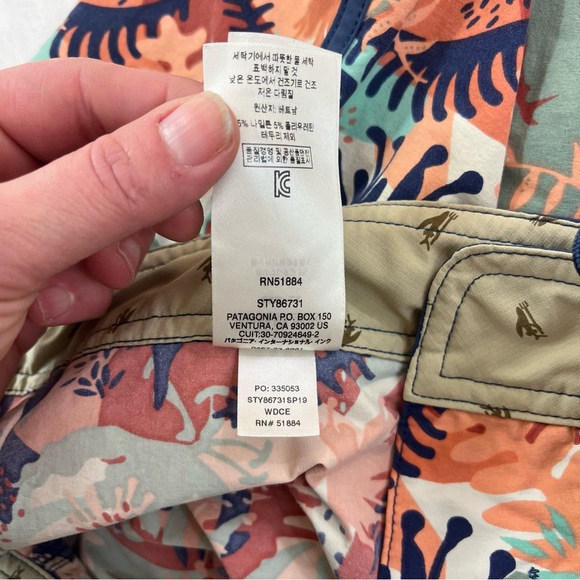 Patagonia Mens Scallop Hem Stretch Wavefarer Board Shorts Size 29 Multicolor - Picture 6 of 11